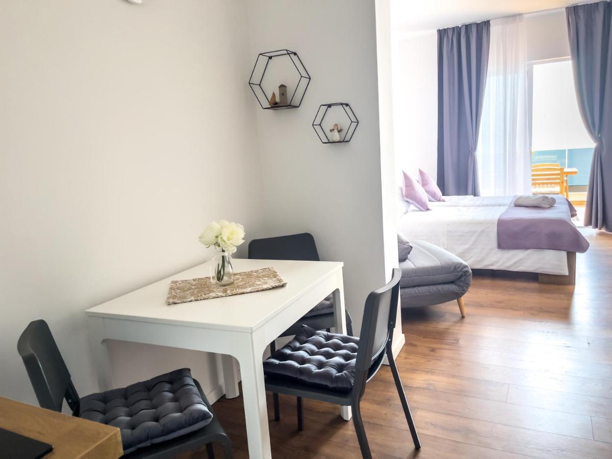 Apartments Goro ポドストラナ エクステリア 写真
