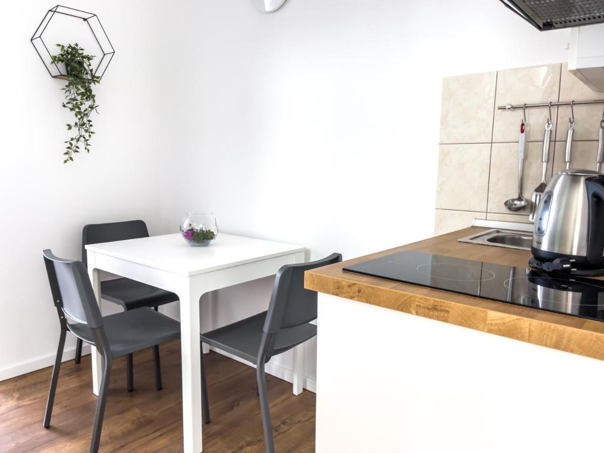 Apartments Goro ポドストラナ エクステリア 写真