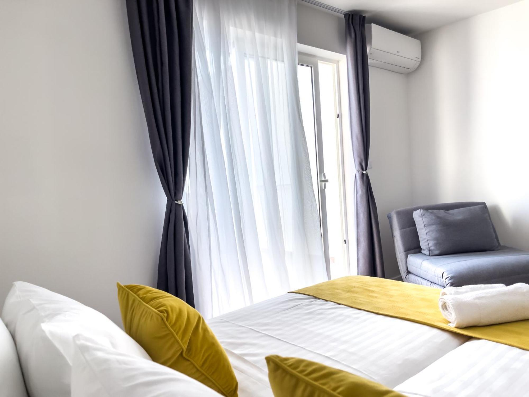 Apartments Goro ポドストラナ エクステリア 写真